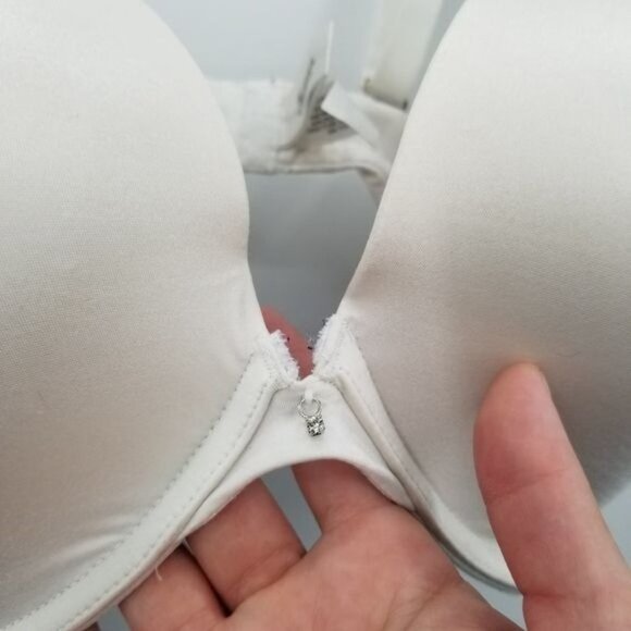 Frederick's of Hollywood Bra 38DDD - Picture 3 of 8